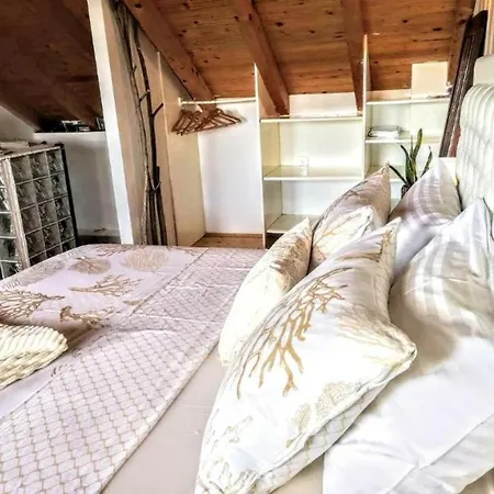 Casa Del Mar أوميس